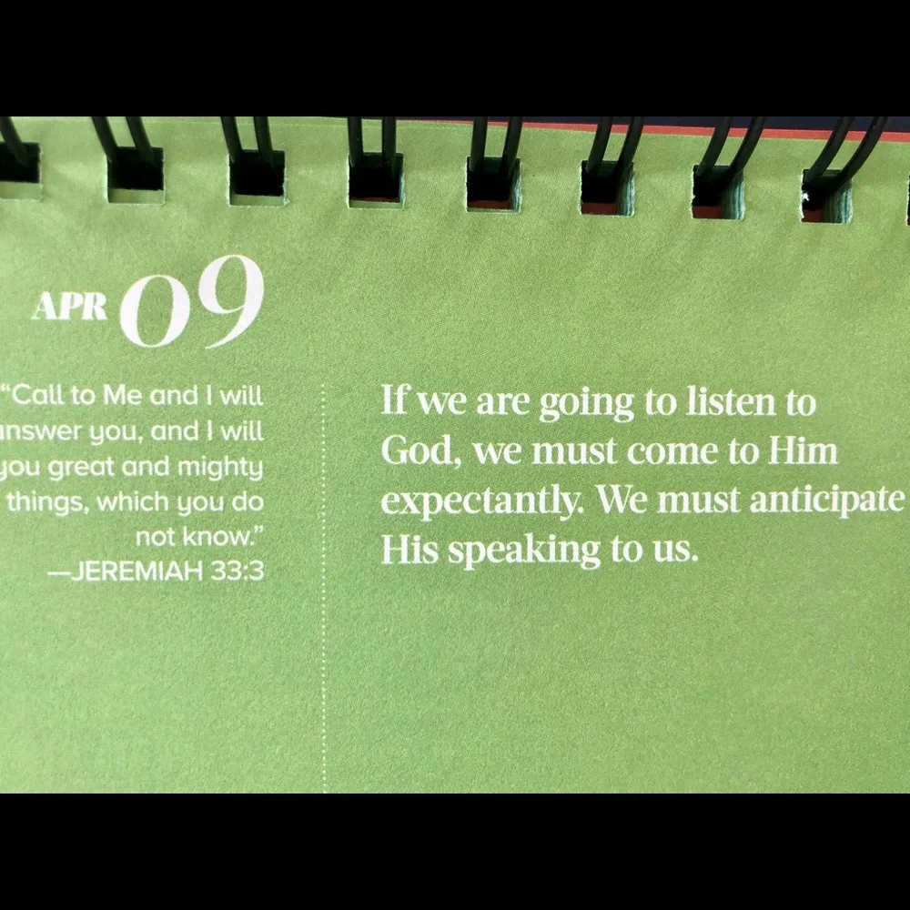 Perpetual calendar inspirations by Dr. Charles Stanley for Every day easel 384pg